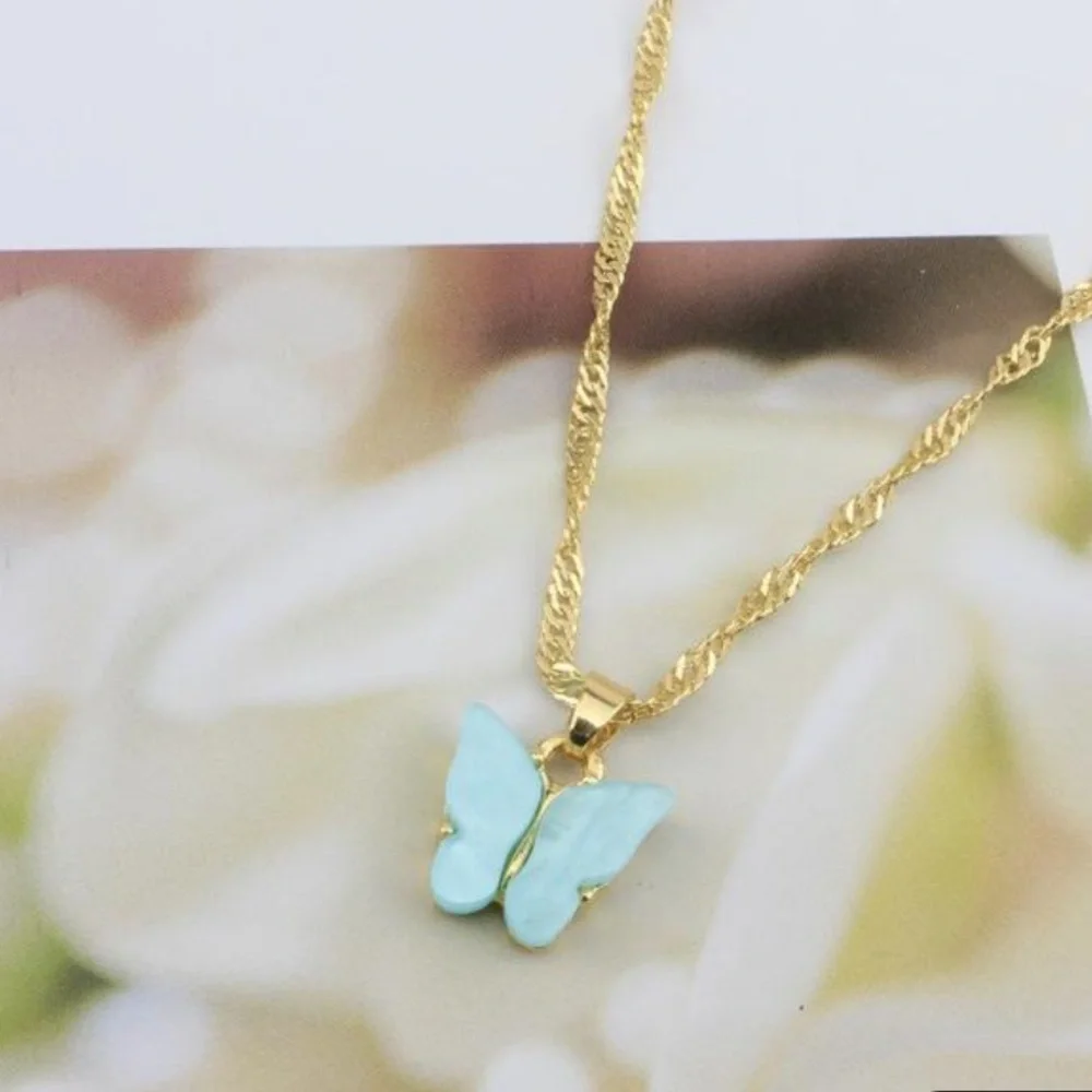 Butterfly necklace - Picture 7 of 8